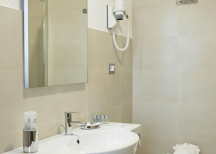 Angelina Otel 3*