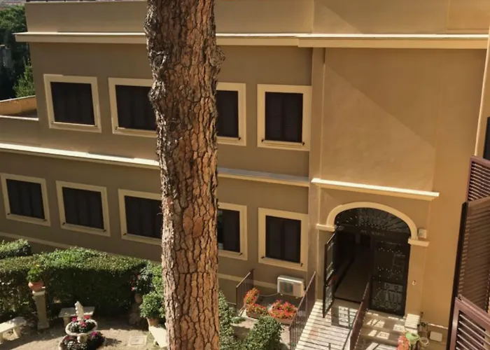 Angelina Hotel 3*