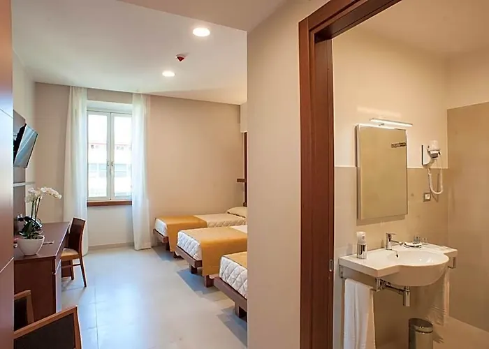 Angelina Hotel 3*